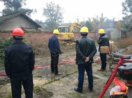 東坡區(qū)松江鎮(zhèn)農(nóng)貿(mào)市場(chǎng)開(kāi)工(圖2) 東坡區(qū)松江鎮(zhèn)農(nóng)貿(mào)市場(chǎng)開(kāi)工(圖2)